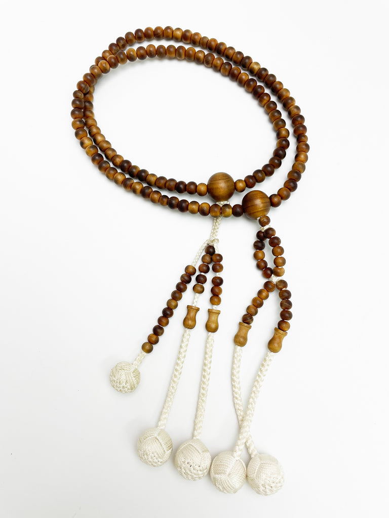 題目1万遍体験519回:島さんが使っている白檀の念珠はこれです!